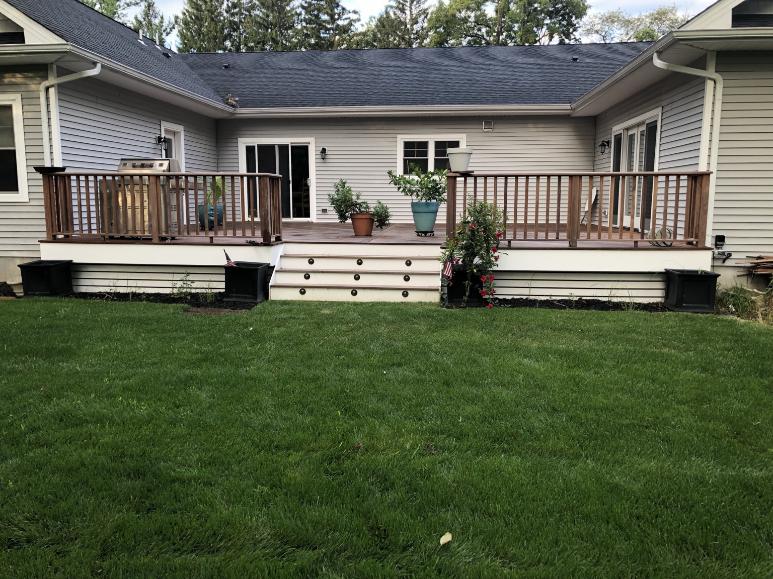 Custom Patterned Wood Deck project photo 7